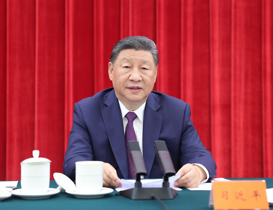 中共中央举行纪念邓小平同志诞辰120周年座谈会 习近平发表重